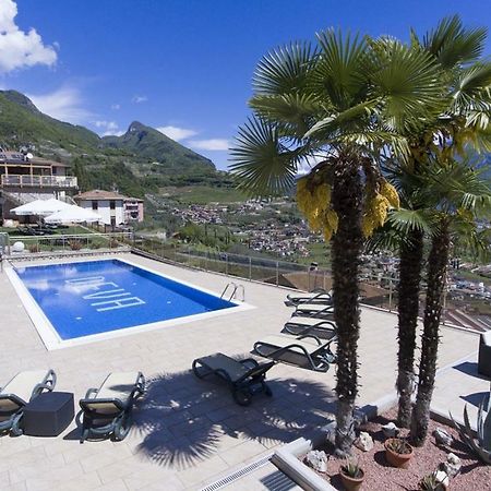 Albergo Deva Riva del Garda Exterior photo