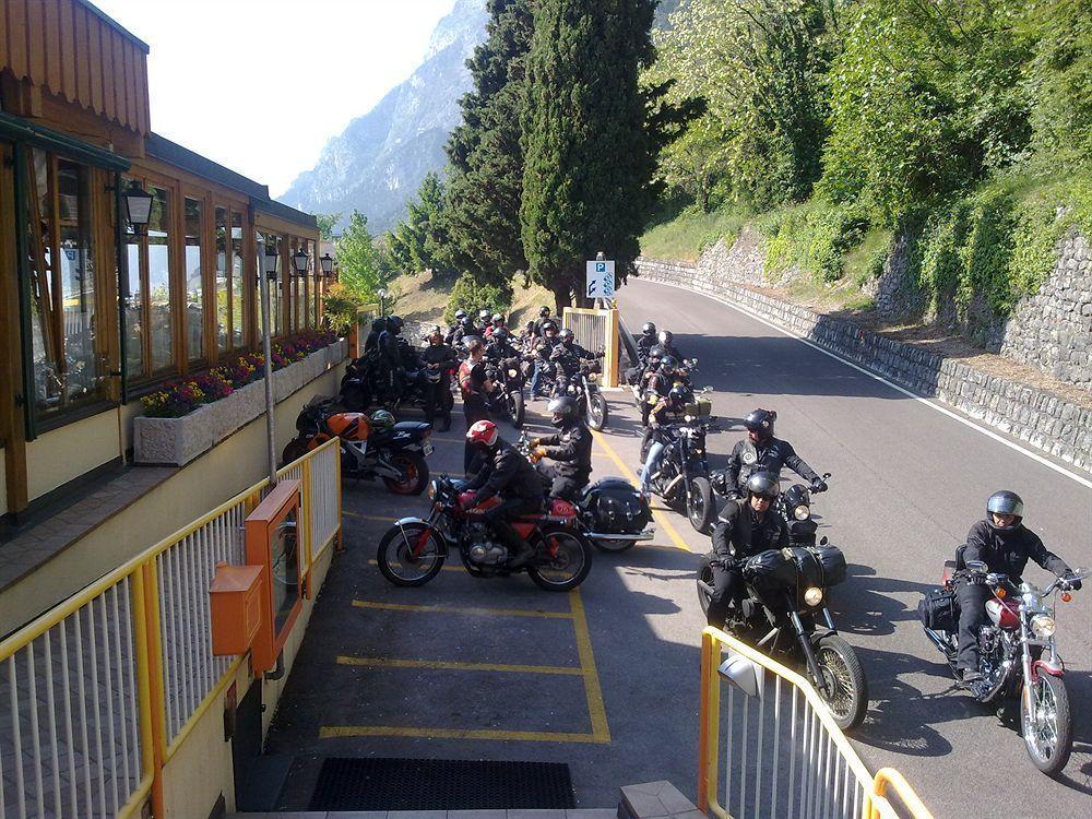 Albergo Deva Riva del Garda Exterior photo